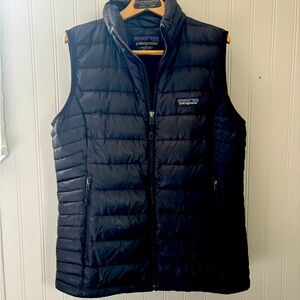 Patagonia Small Women’s Black Puffer Vest